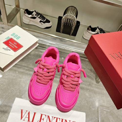 Picture of Valentino Shoes Women _SKUfw129140515fw